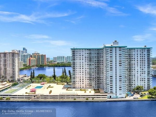 301 174th Street, Unit 2210, Sunny Isles Beach, FL 33160
