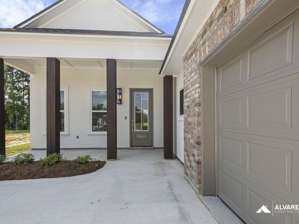 10669 Deric Ave, Denham Springs, LA 70726