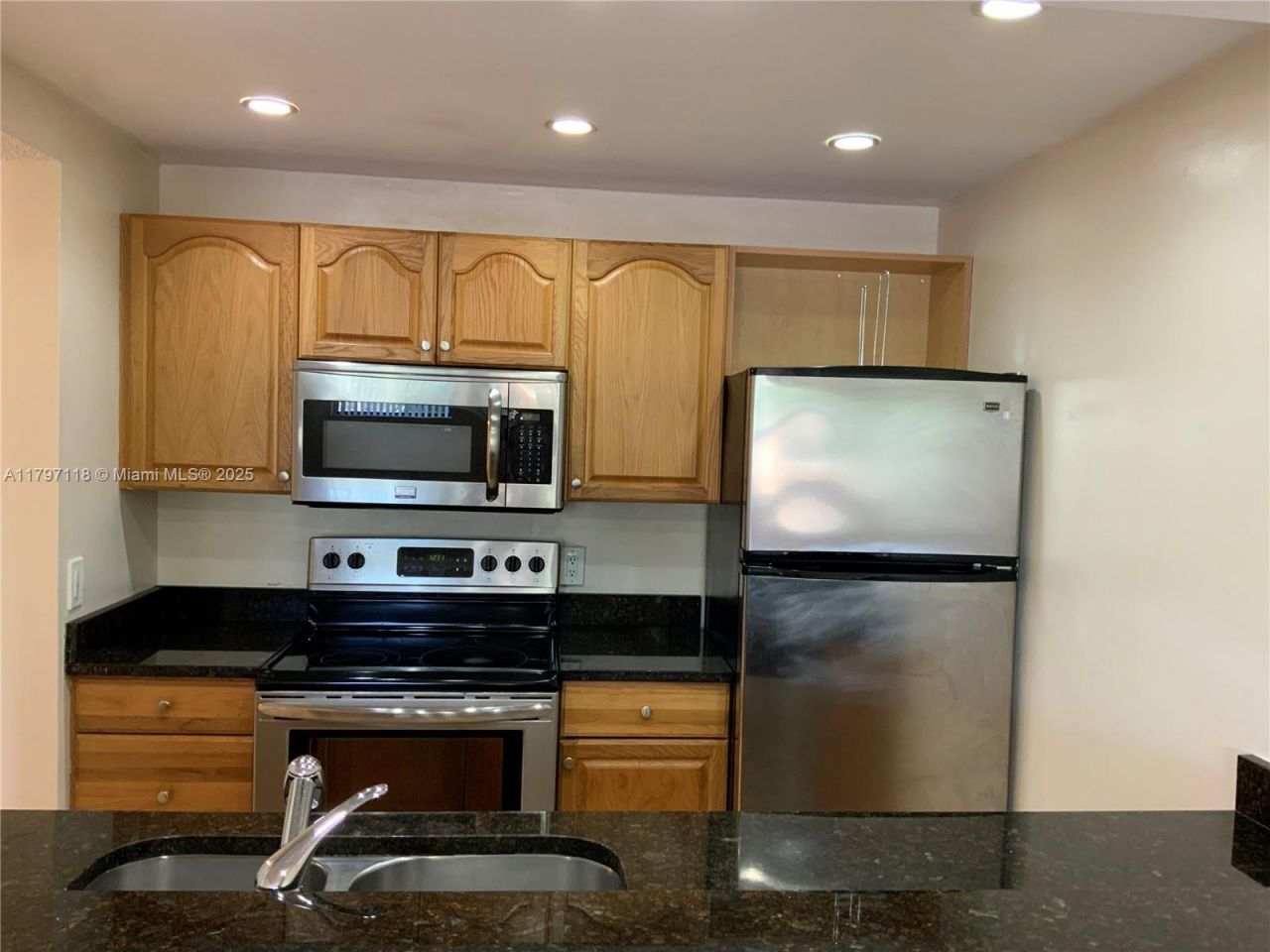 8180 Geneva Ct, Unit 224, Doral, FL 33166 Photo