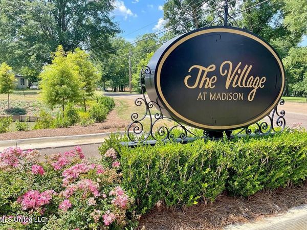 Charlotte Drive, Madison, MS 39110