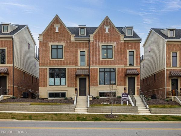 107 Valparaiso Street, Valparaiso, IN 46383