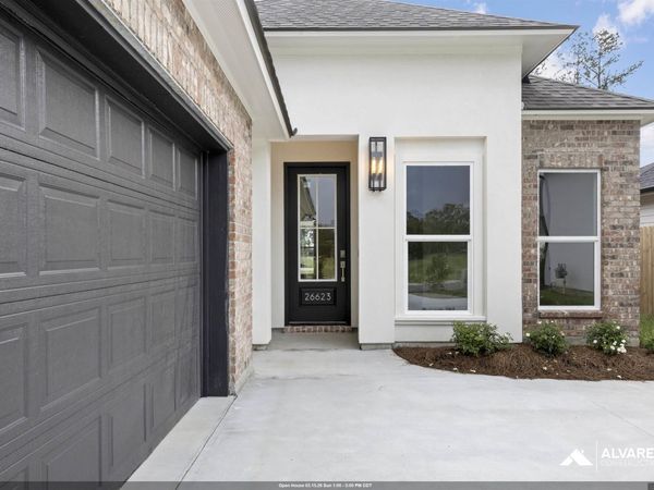 26623 Vanissa Dr, Denham Springs, LA 70726