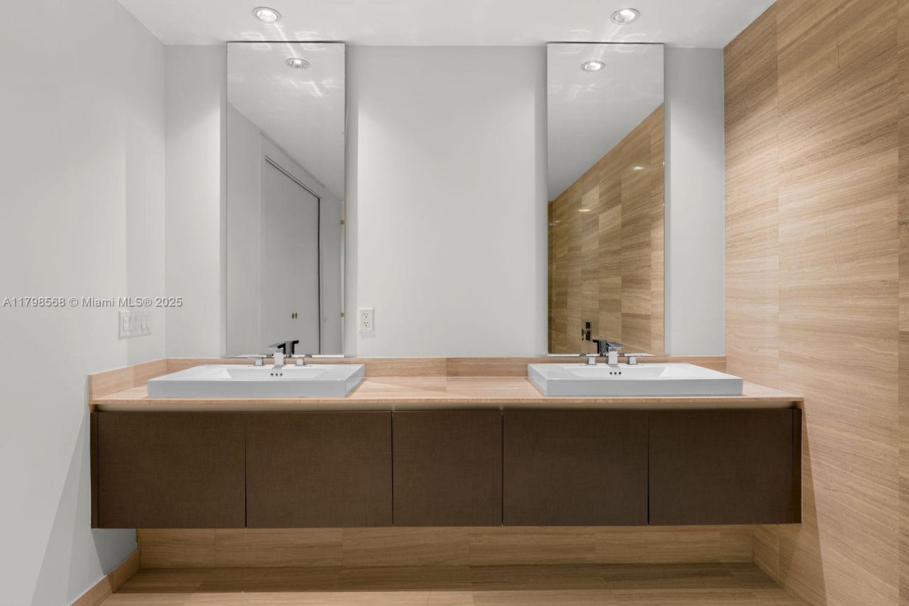 3300 NE 188th St, Unit 217, Aventura, FL 33180 Photo