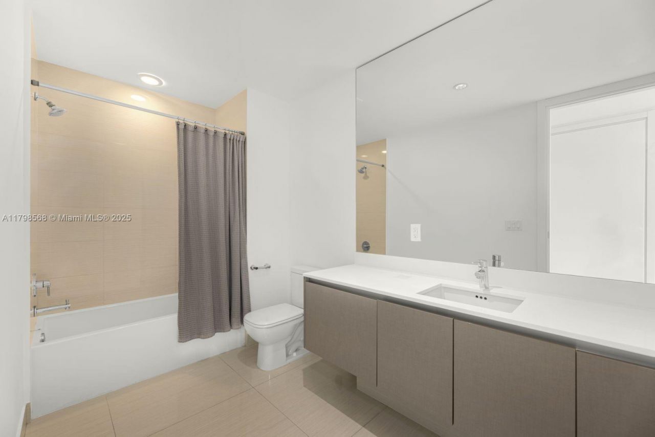 3300 NE 188th St, Unit 217, Aventura, FL 33180 Photo