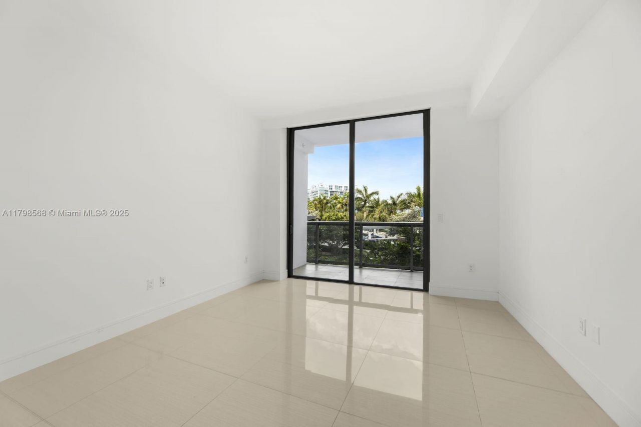 3300 NE 188th St, Unit 217, Aventura, FL 33180 Photo