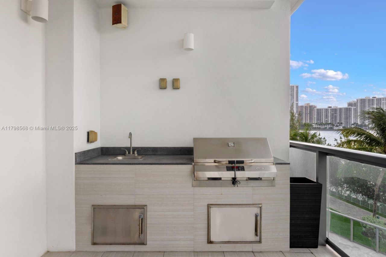 3300 NE 188th St, Unit 217, Aventura, FL 33180 Photo