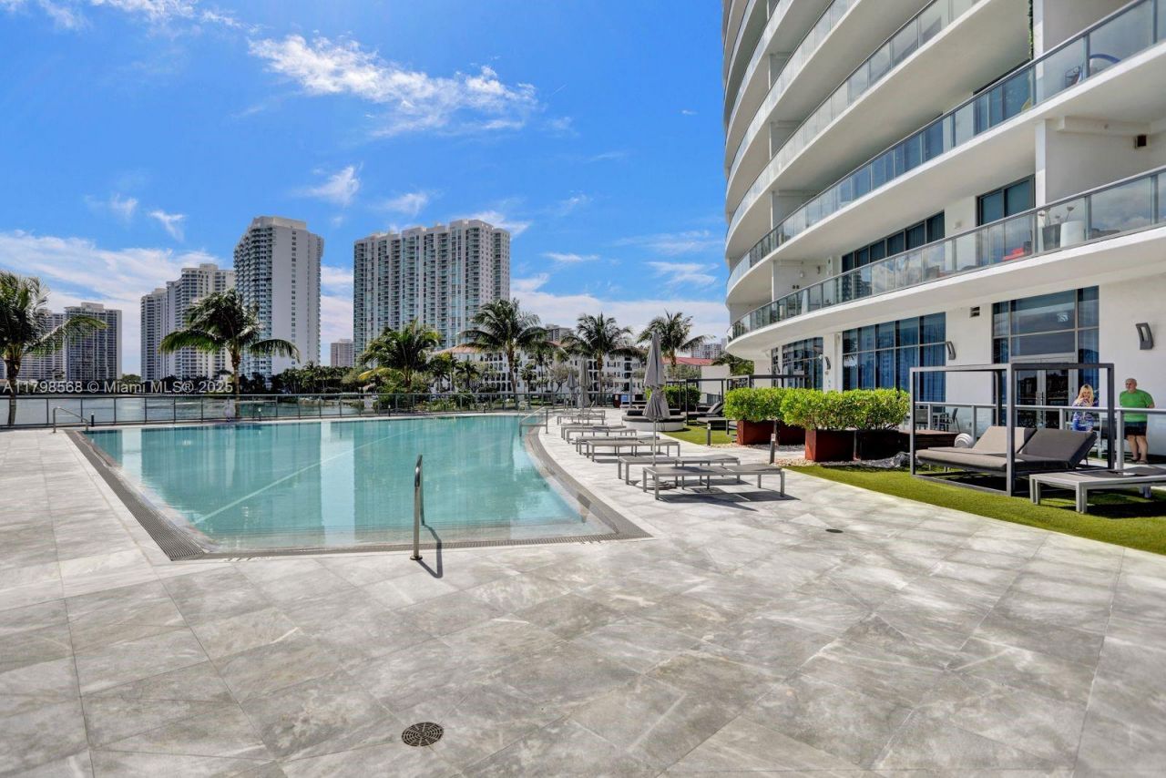 3300 NE 188th St, Unit 217, Aventura, FL 33180 Photo