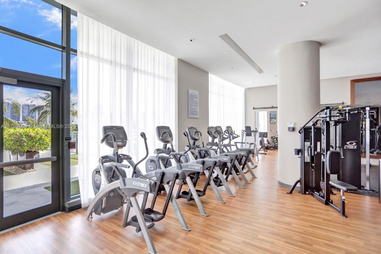 3300 NE 188th St, Unit 217, Aventura, FL 33180 Photo