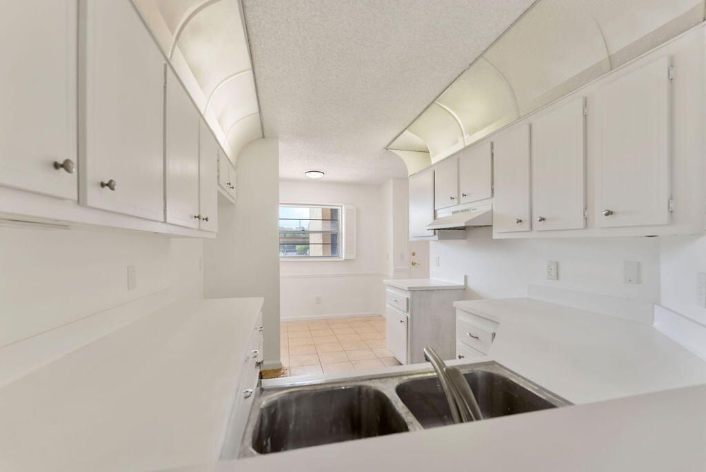 23247 Barwood Lane, Unit 101, Boca Raton, FL 33428 Photo