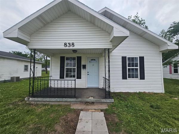 838 E Gladys Street, Sikeston, MO 63801