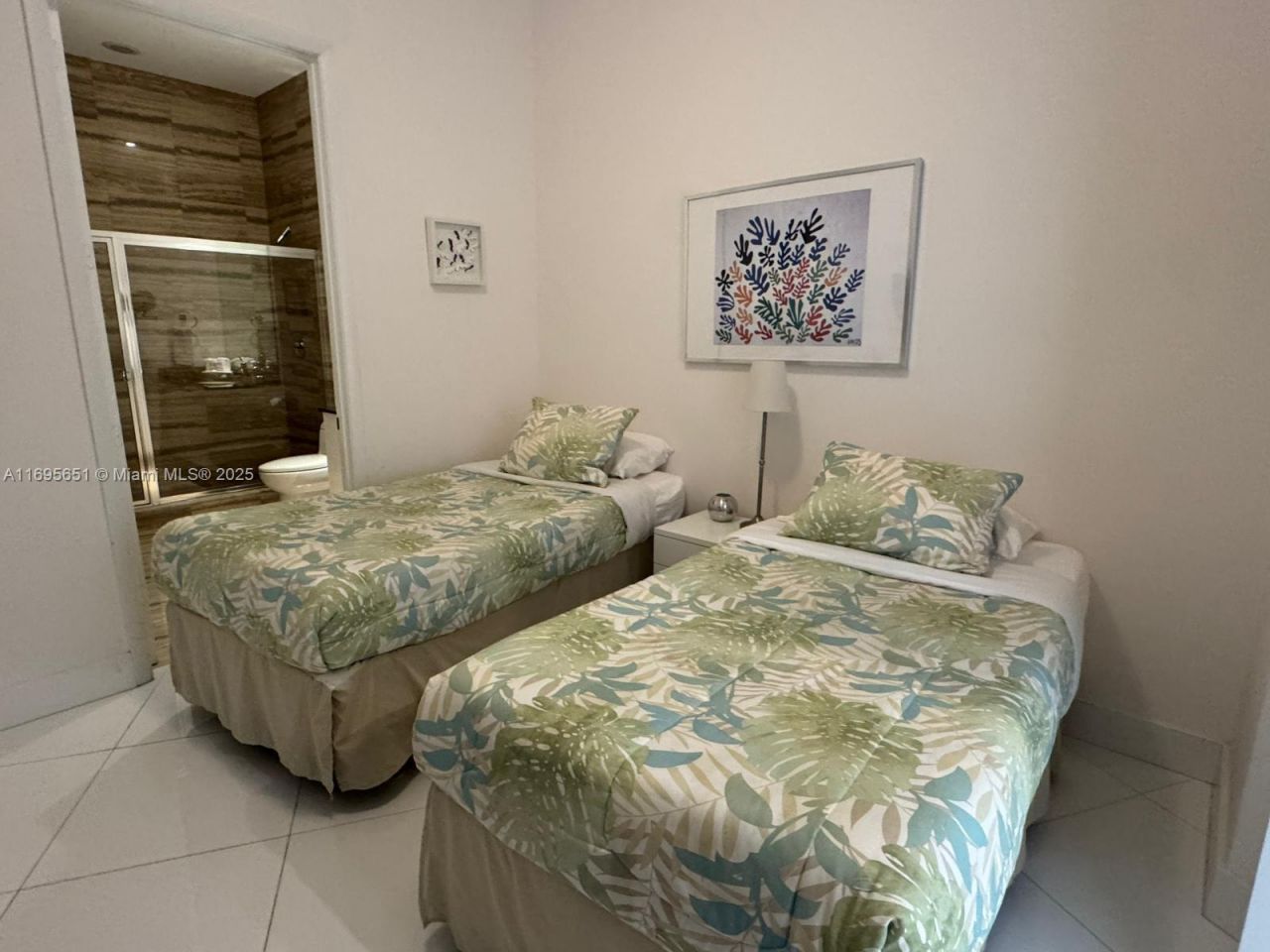 15811 Collins Ave, Unit 4203, Sunny Isles Beach, FL 33160 Photo