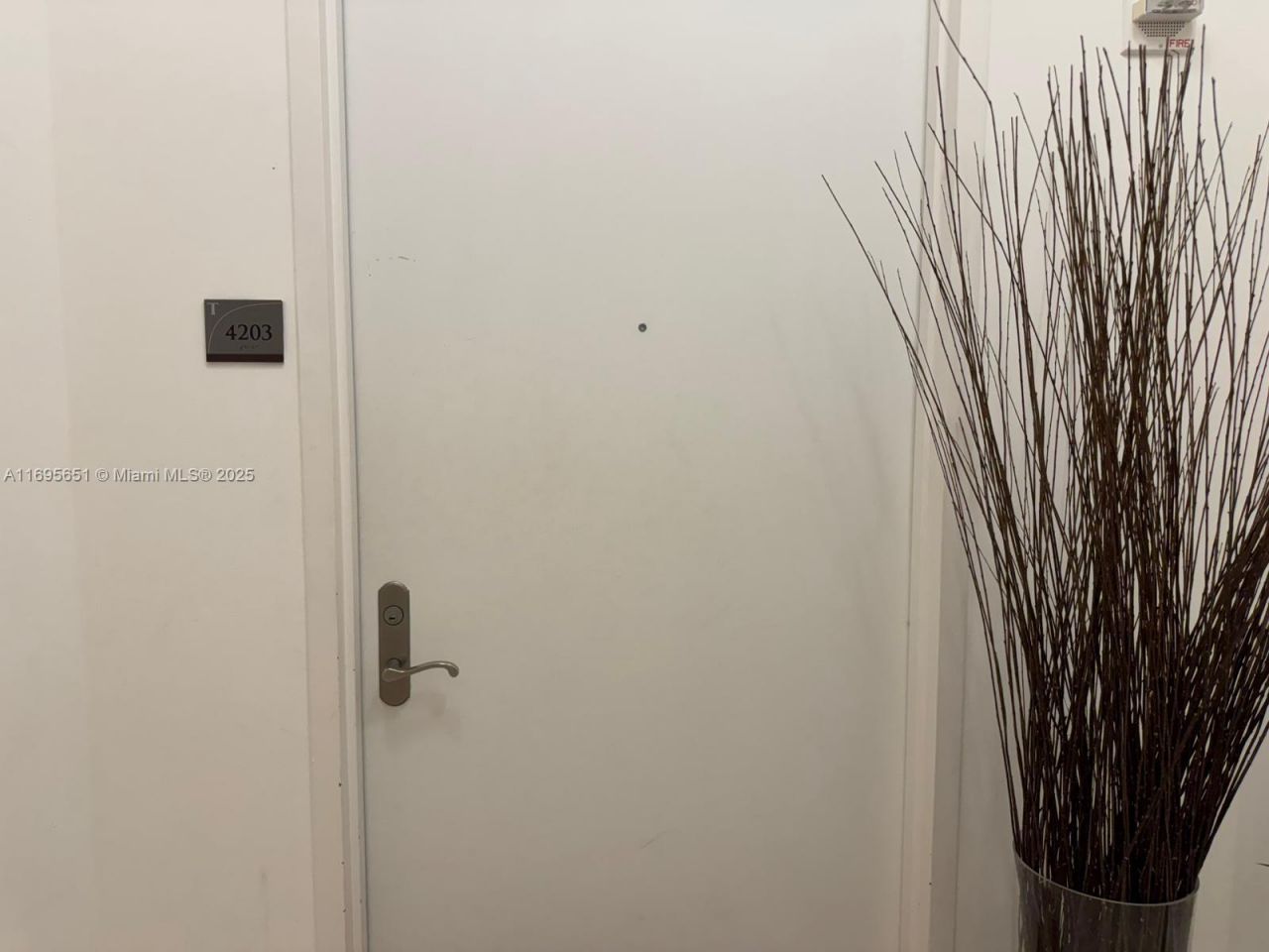 15811 Collins Ave, Unit 4203, Sunny Isles Beach, FL 33160 Photo