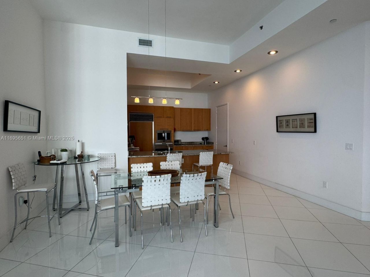 15811 Collins Ave, Unit 4203, Sunny Isles Beach, FL 33160 Photo