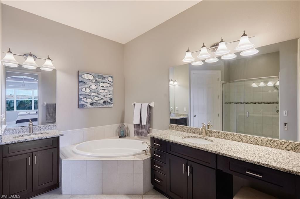 10230 Glastonbury Cir, Unit 202, Fort Myers, FL 33913 Photo