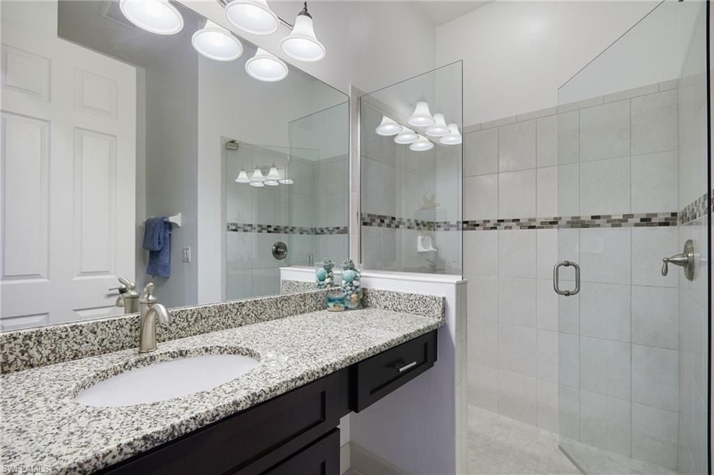 10230 Glastonbury Cir, Unit 202, Fort Myers, FL 33913 Photo