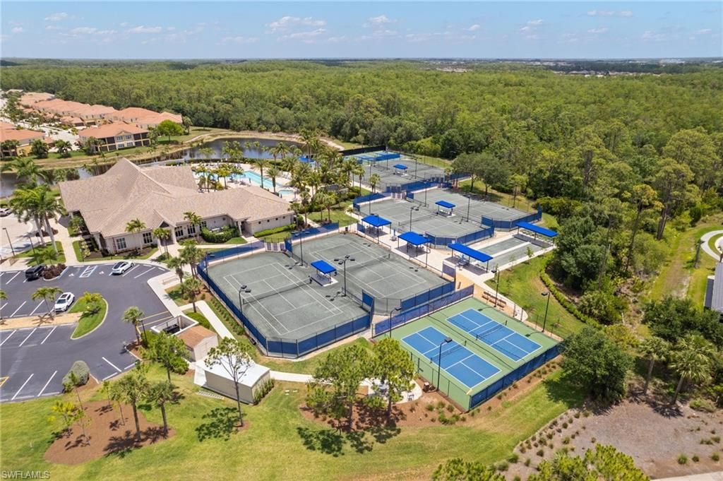 10230 Glastonbury Cir, Unit 202, Fort Myers, FL 33913 Photo