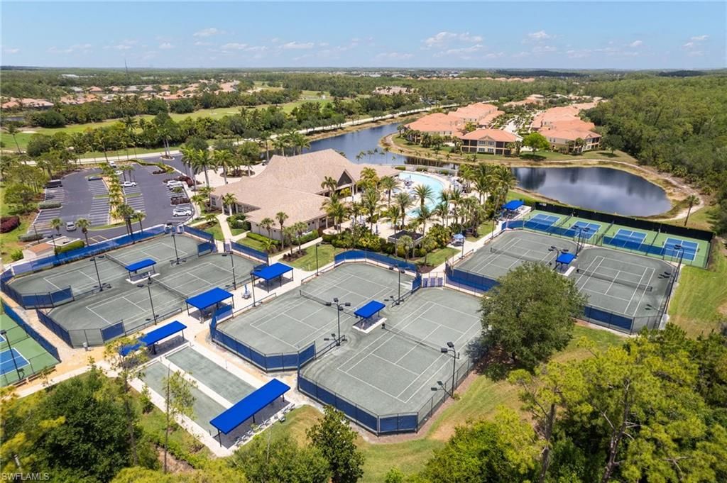 10230 Glastonbury Cir, Unit 202, Fort Myers, FL 33913 Photo