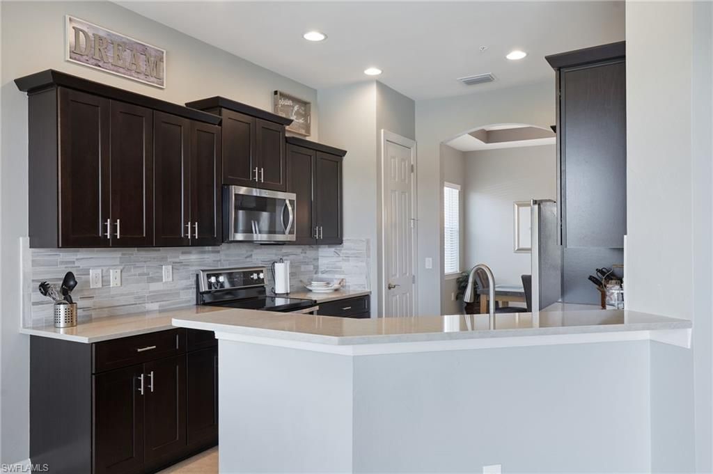 10230 Glastonbury Cir, Unit 202, Fort Myers, FL 33913 Photo