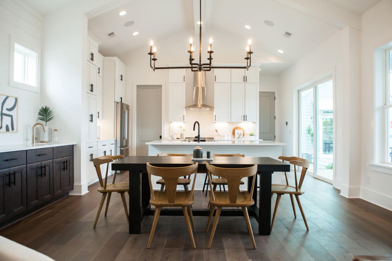 560 Hayes Park Boulevard Photo 24