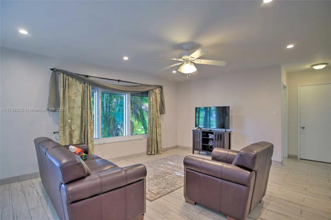 5111 NE 15th Ave, Fort Lauderdale, FL 33334 Photo