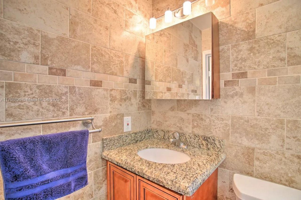 5111 NE 15th Ave, Fort Lauderdale, FL 33334 Photo