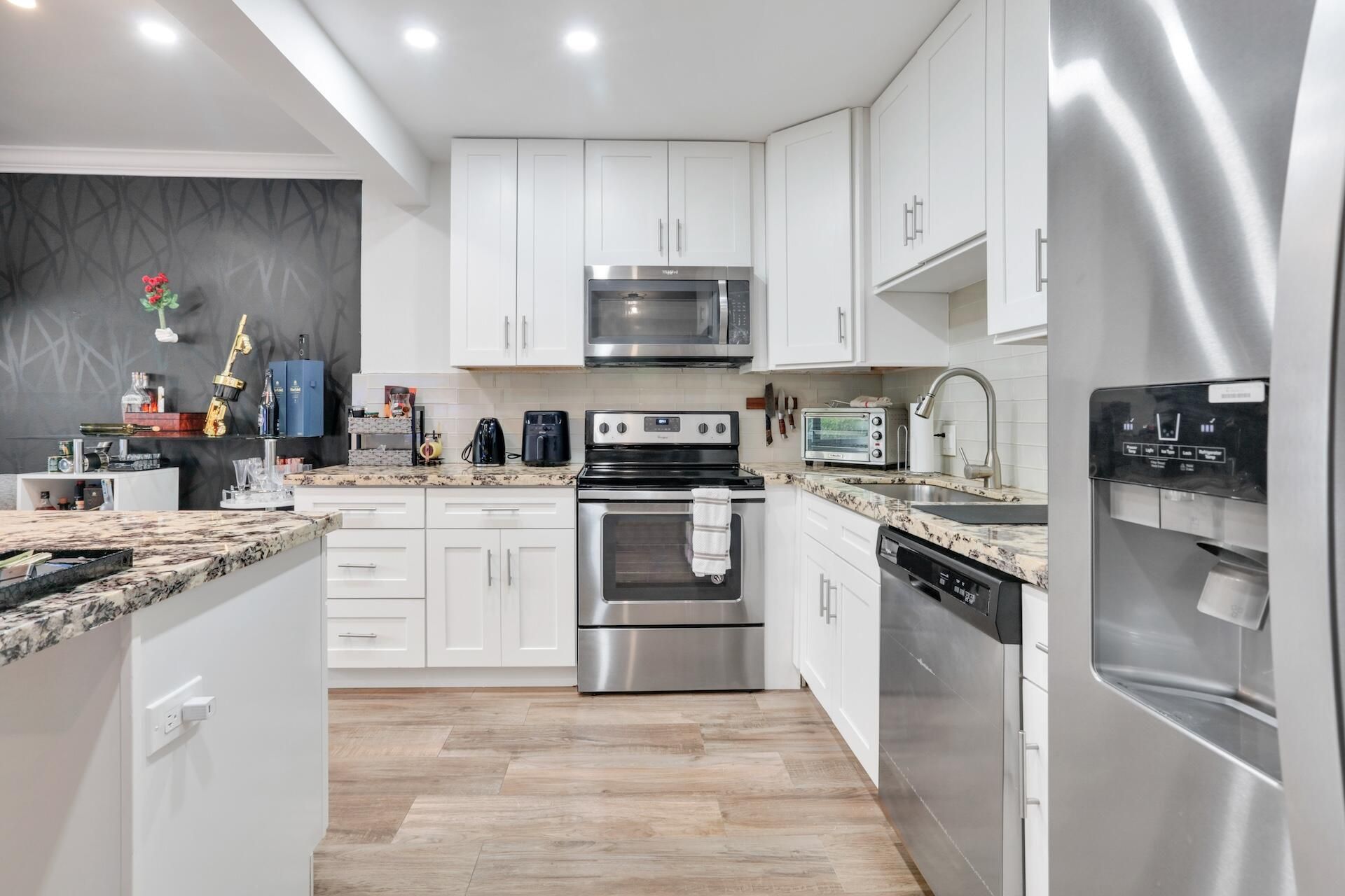 266 Coventry, Unit L, West Palm Beach, FL 33417 Photo