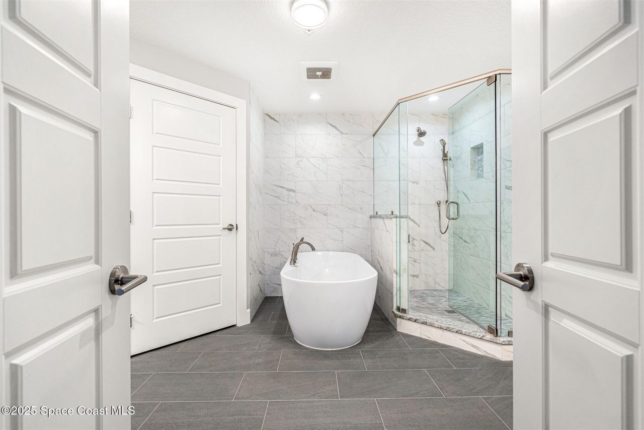 1625 N Highway A1a, Unit 202, Indialantic, FL 32903 Photo