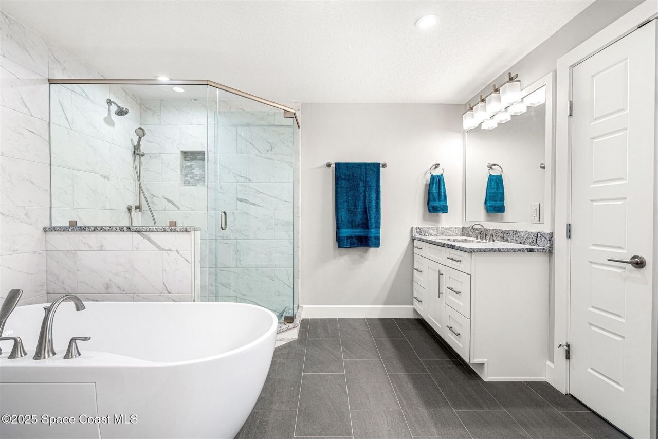 1625 N Highway A1a, Unit 202, Indialantic, FL 32903 Photo