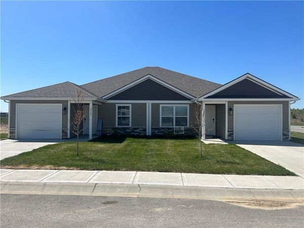 3725-3727 NW 93rd Street, Kansas City, MO 64154