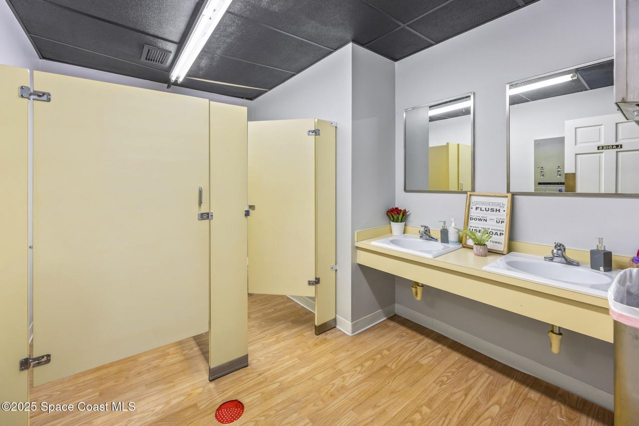 2705 N Harbor City Boulevard, Melbourne, FL 32935 Photo