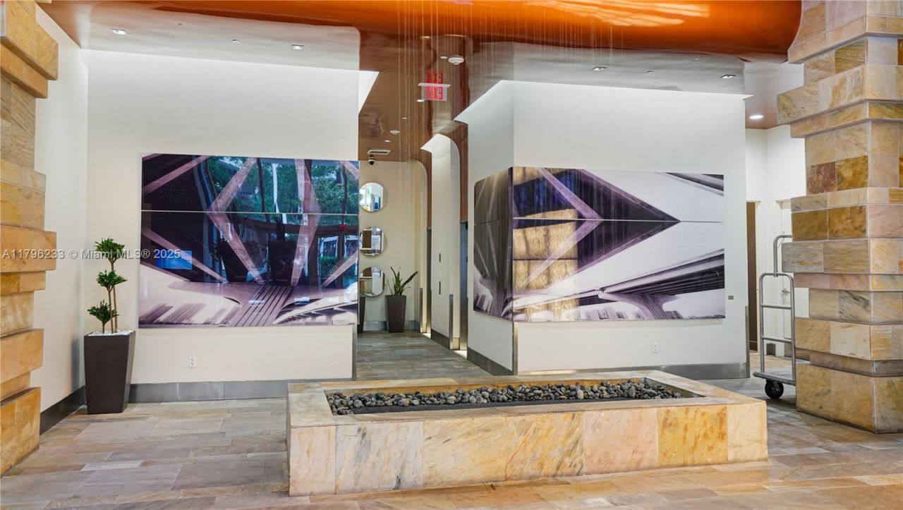 55 SE 6th St, Unit 1804, Miami, FL 33131 Photo