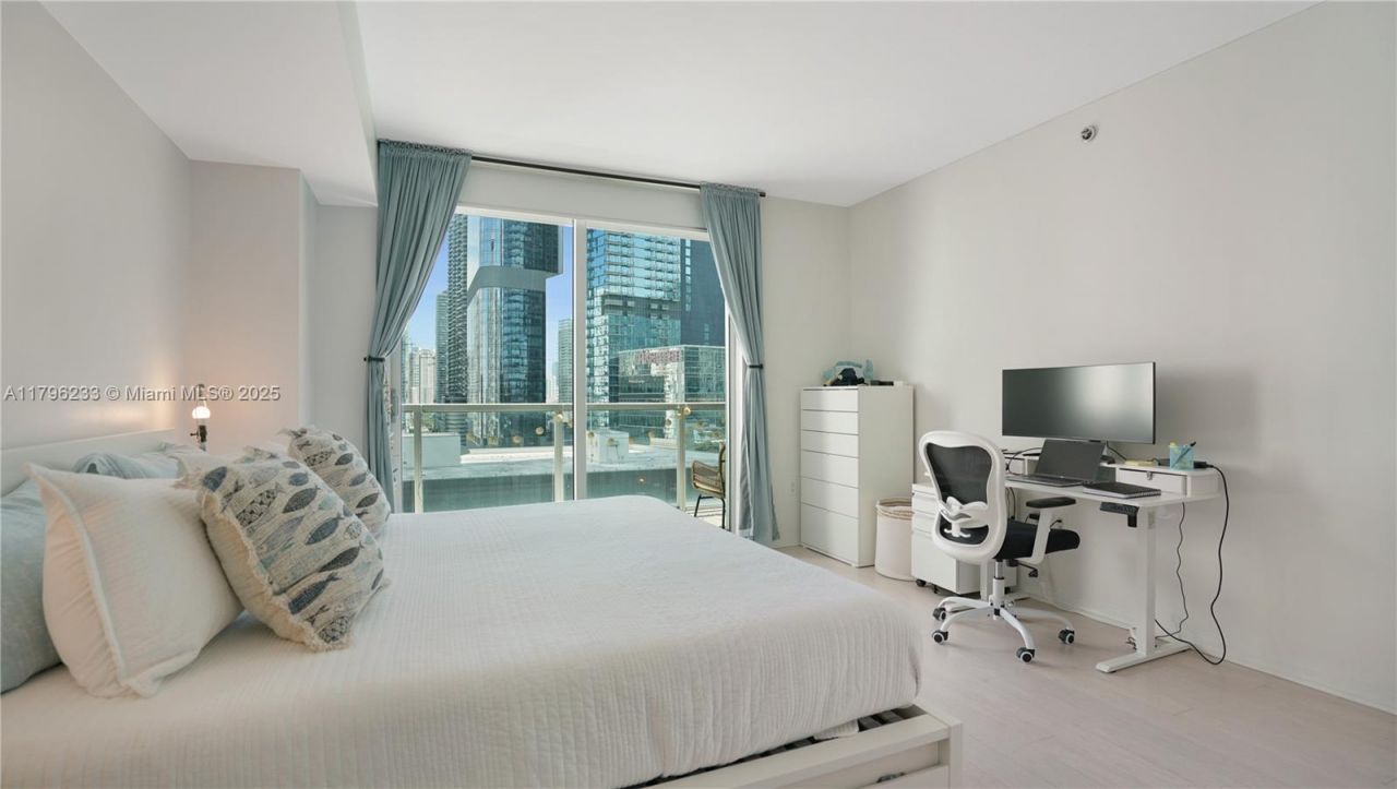 55 SE 6th St, Unit 1804, Miami, FL 33131 Photo