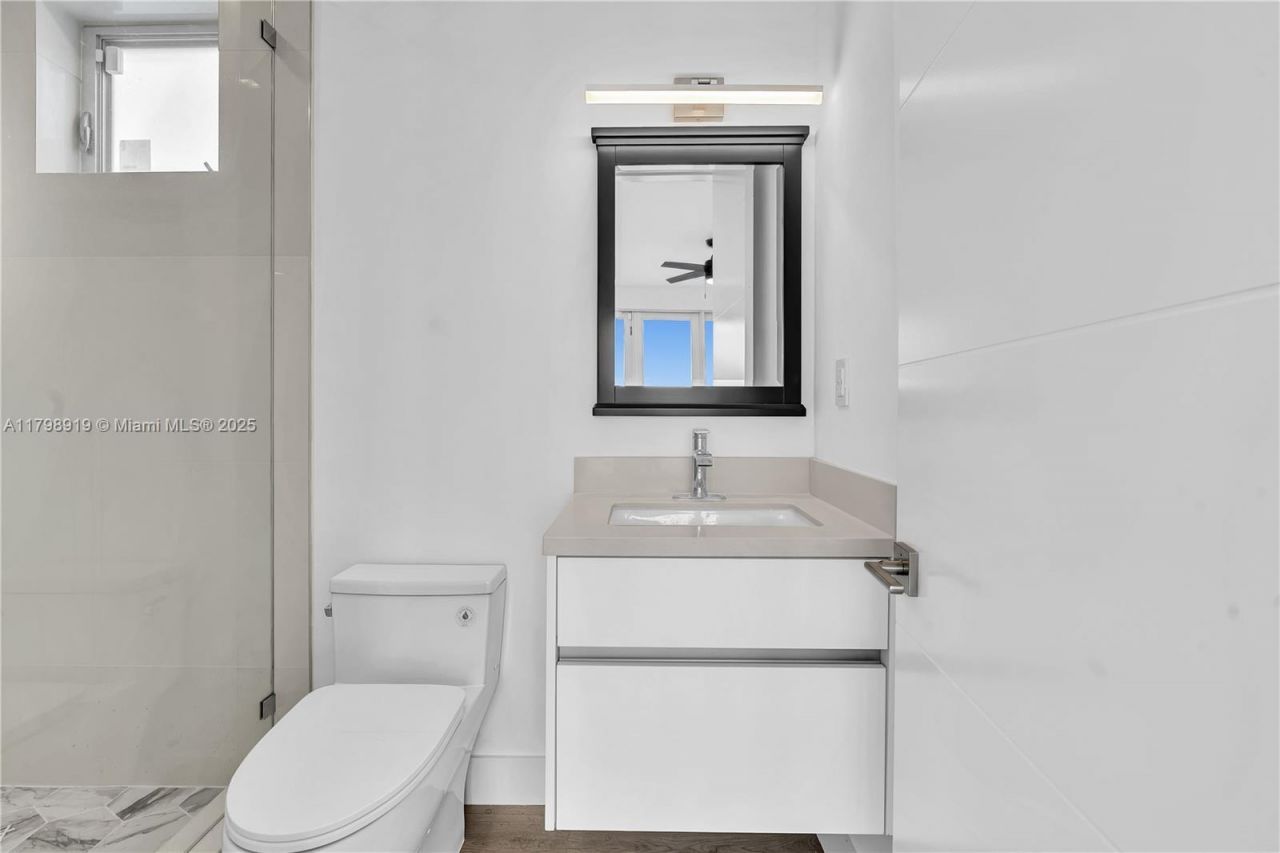 10755 SW 52nd Ter, Miami, FL 33165 Photo