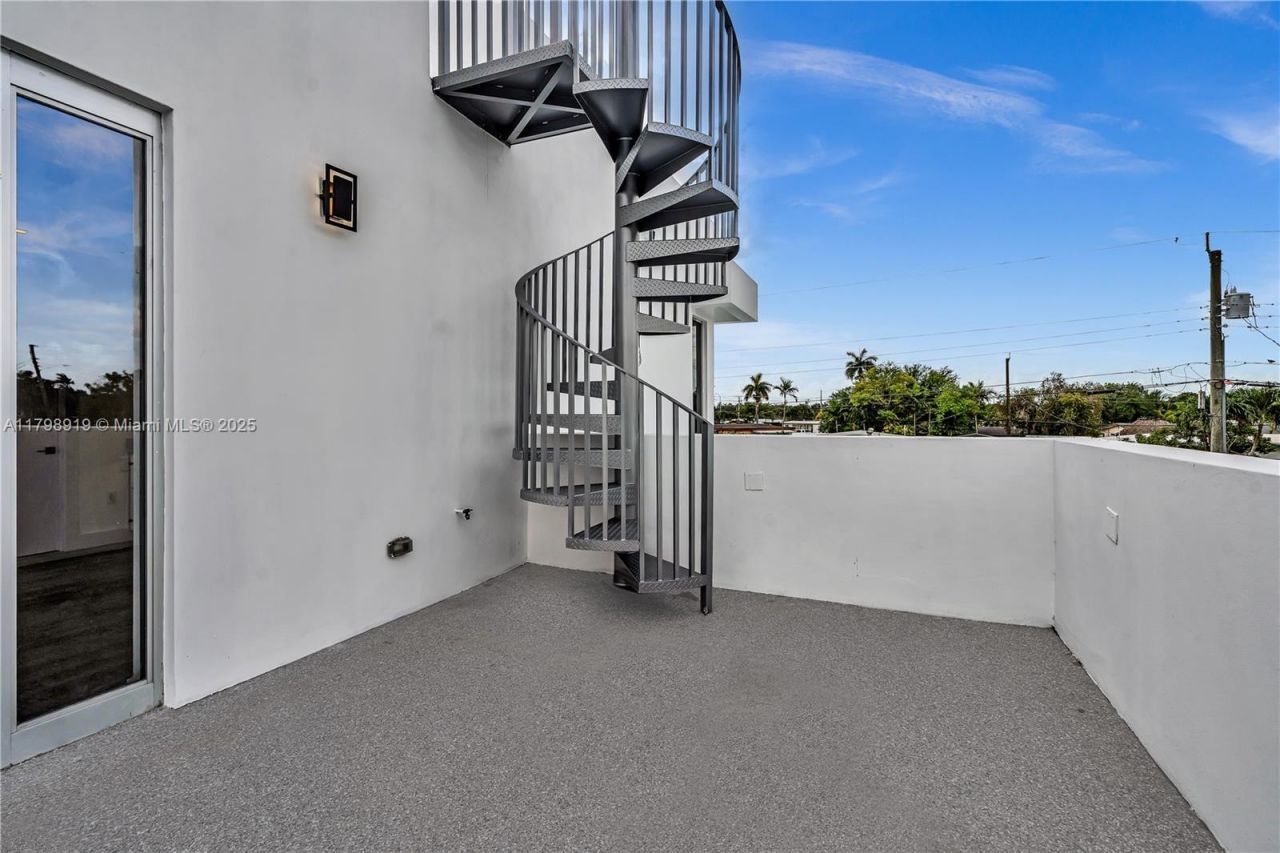 10755 SW 52nd Ter, Miami, FL 33165 Photo