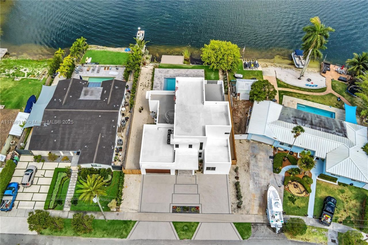 10755 SW 52nd Ter, Miami, FL 33165 Photo