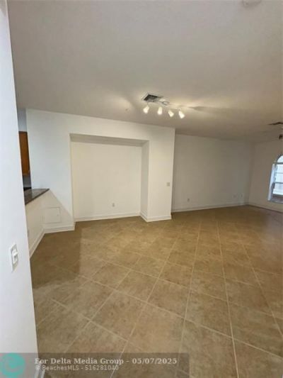 1033 NE 17th Way, Unit 605, Fort Lauderdale, FL 33304 Photo