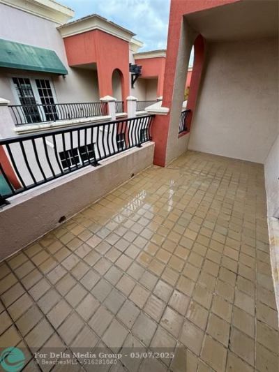 1033 NE 17th Way, Unit 605, Fort Lauderdale, FL 33304 Photo