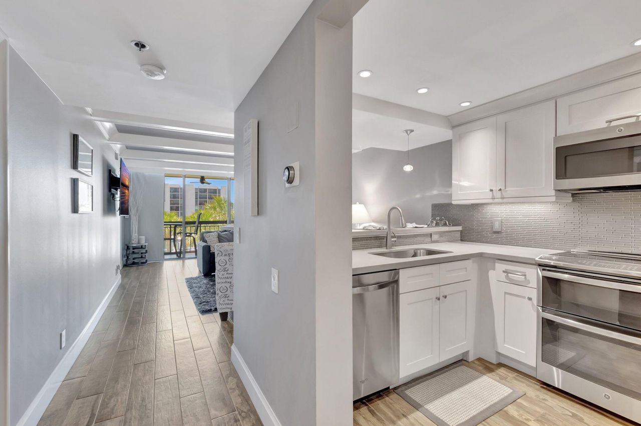 2707 N Ocean Boulevard, Unit 306-D, Boca Raton, FL 33431 Photo