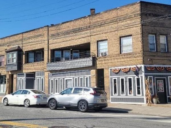 4316 Pearl Road, Cleveland, OH 44109