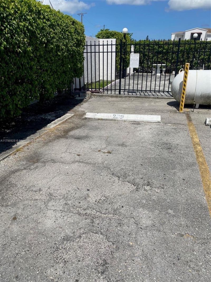 1400 SW 27th Ave, Unit 202, Miami, FL 33145 Photo