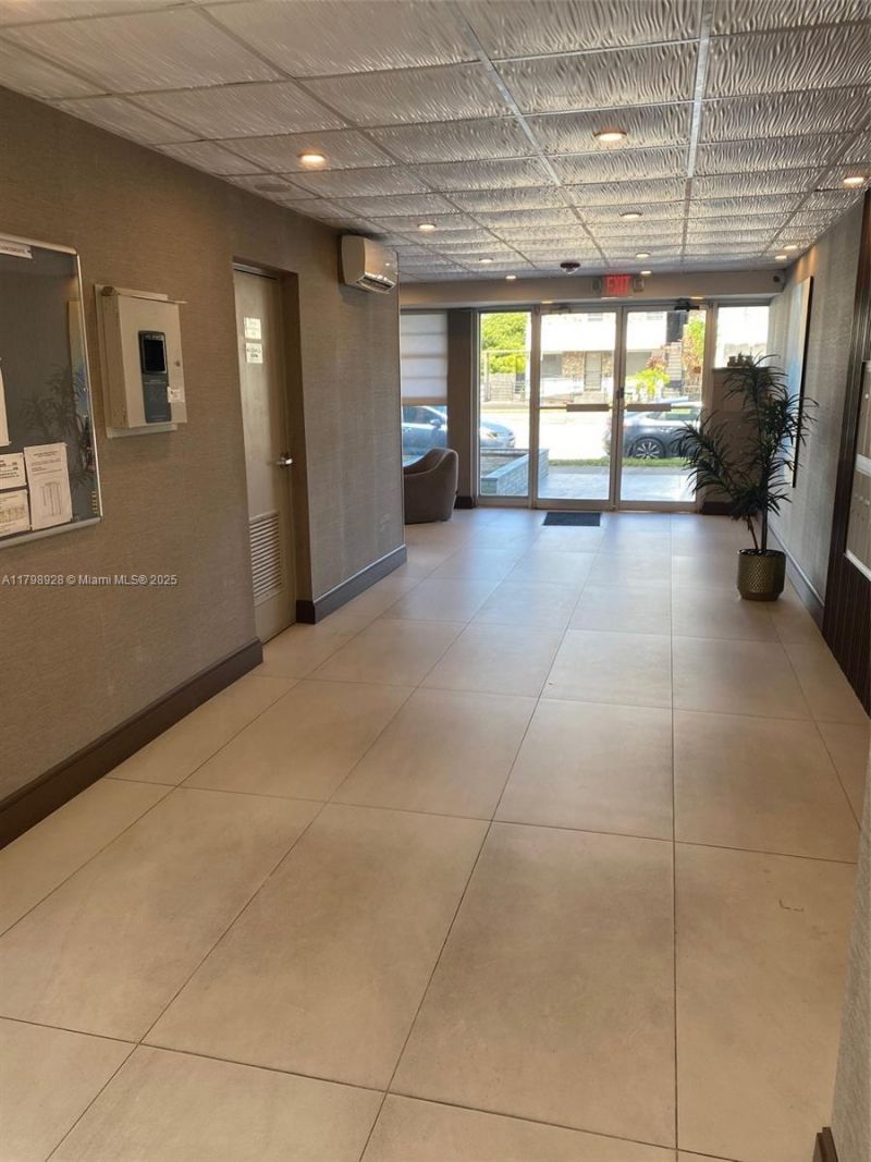 1400 SW 27th Ave, Unit 202, Miami, FL 33145 Photo