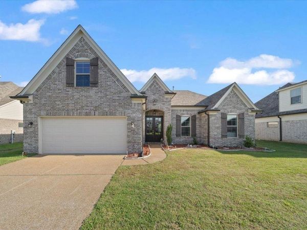 40 CHESNUT SPRING DR, Oakland, TN 38060
