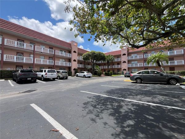 9420 Sunrise Lakes Blvd, Unit 106, Sunrise, FL 33322