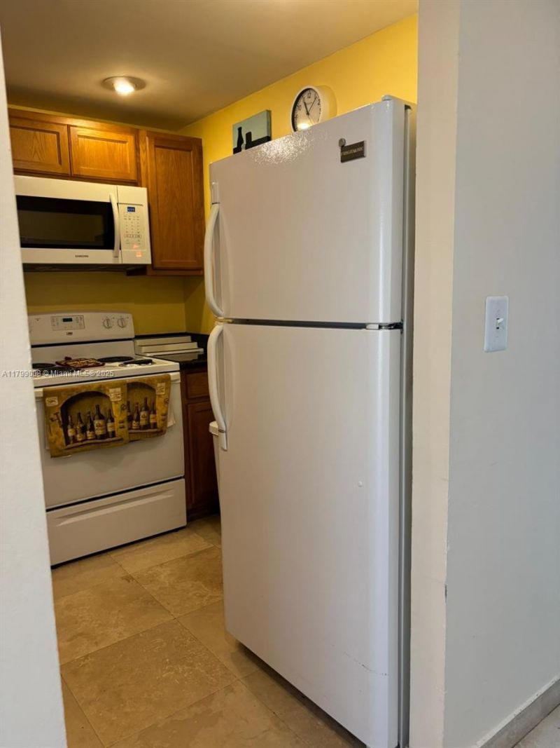 9420 Sunrise Lakes Blvd, Unit 106, Sunrise, FL 33322 Photo