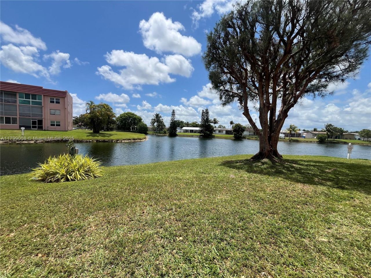 9420 Sunrise Lakes Blvd, Unit 106, Sunrise, FL 33322 Photo