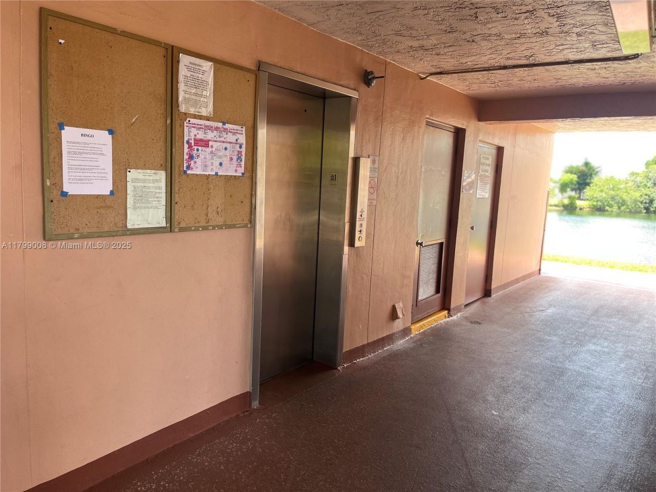 9420 Sunrise Lakes Blvd, Unit 106, Sunrise, FL 33322 Photo