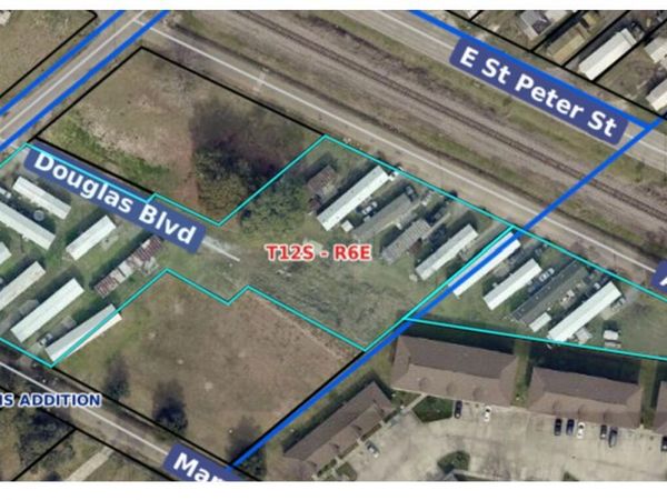 907 Douglas Boulevard, New Iberia, LA 70560