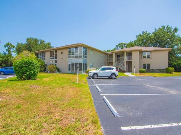 23 Lake Vista 207 Trail W, Unit 207, Port Saint Lucie, FL 34952