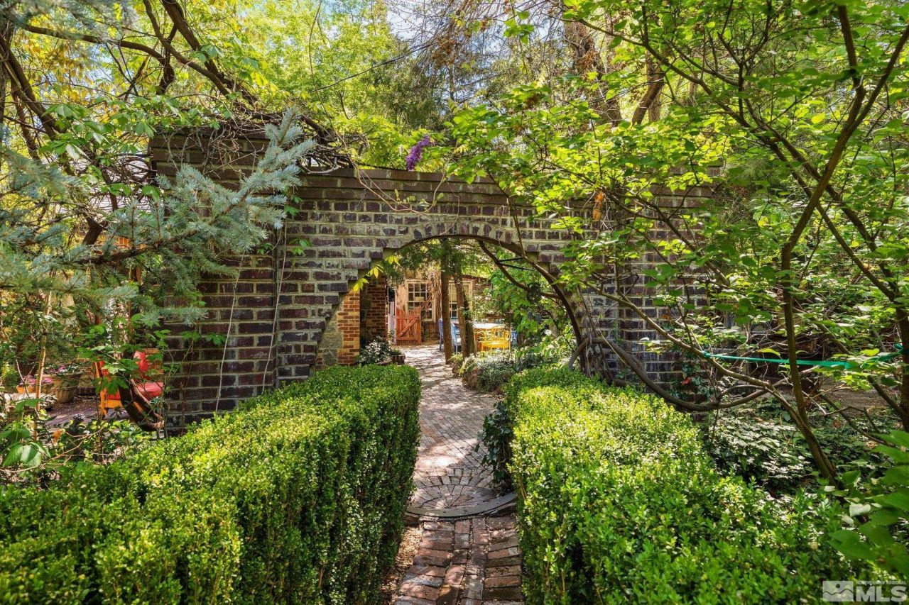 1555 S Marsh Avenue, Reno, NV 89509 Photo