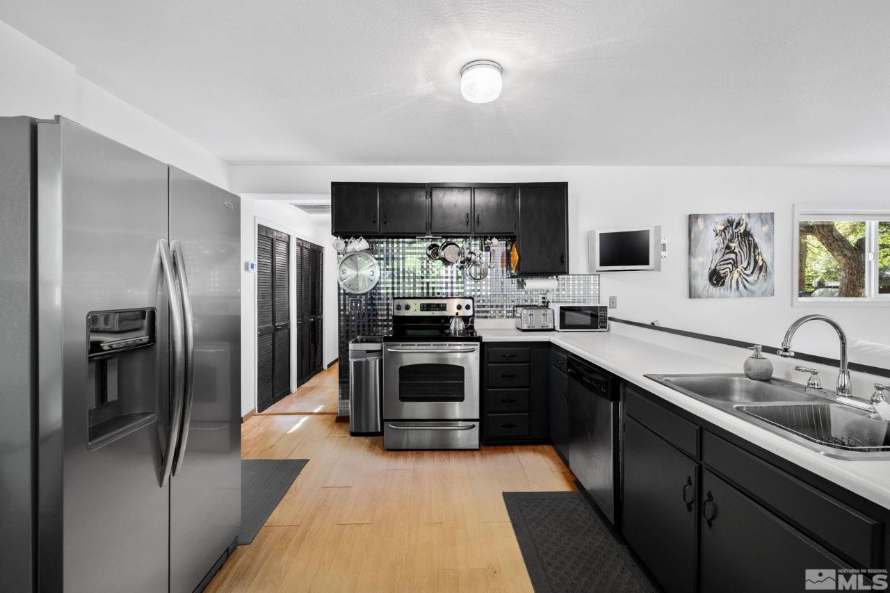 1555 S Marsh Avenue, Reno, NV 89509 Photo